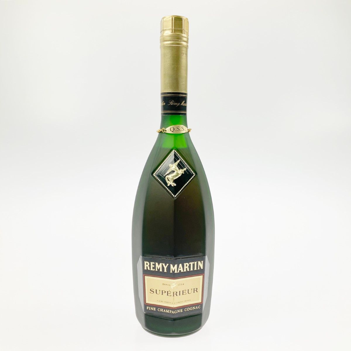 ブランデー REMY MARTIN SUPERIEUR 700ml Amazon.co.jp: !!7,480円!!REMY MARTIN SUPERIEUR レミー