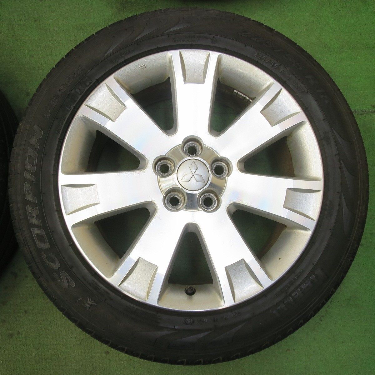 ピレリ スコーピオン