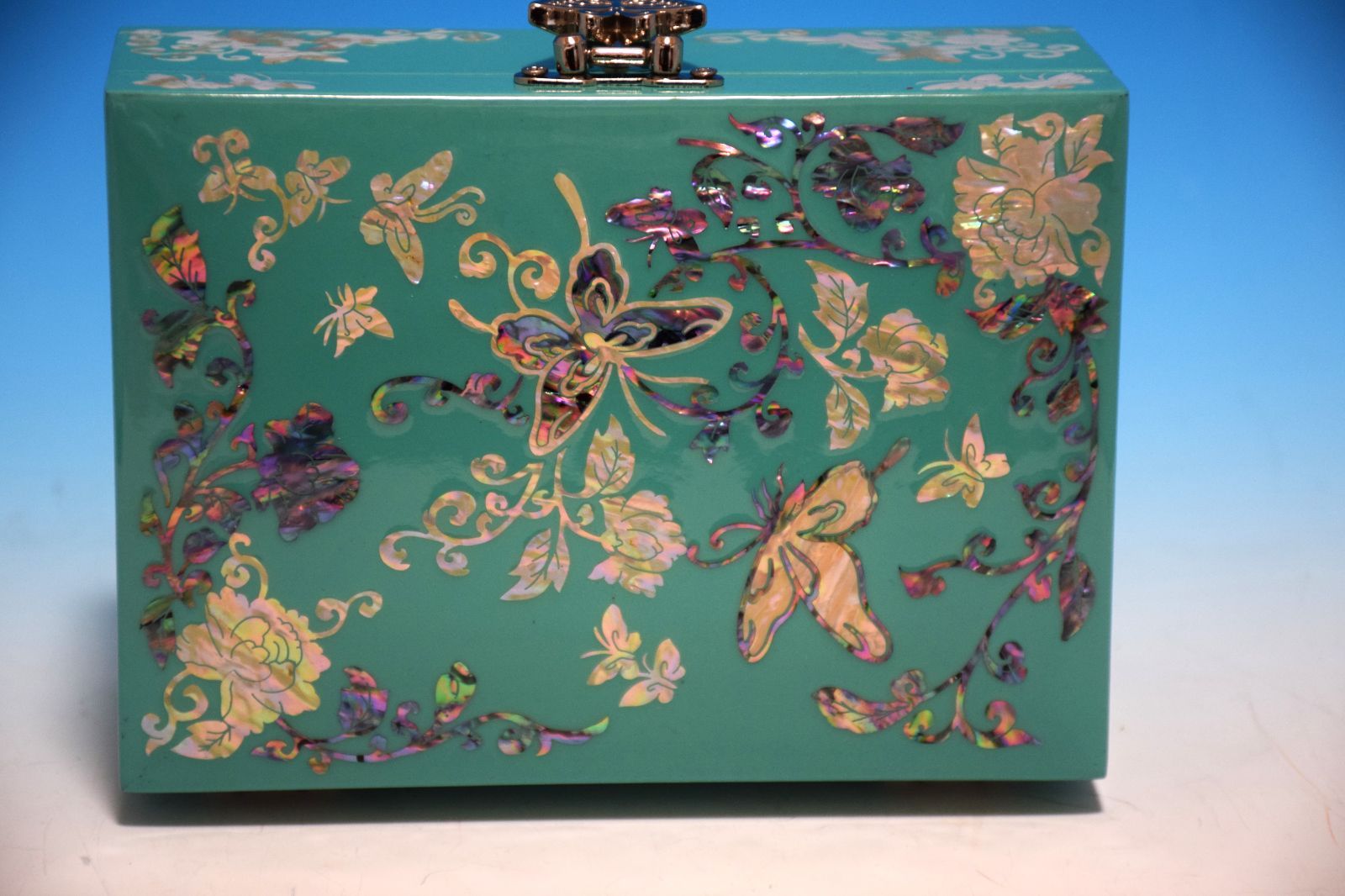 最高級品】韓国伝統工芸 螺鈿細工 蝶々 ジュエリーボックス 宝石箱