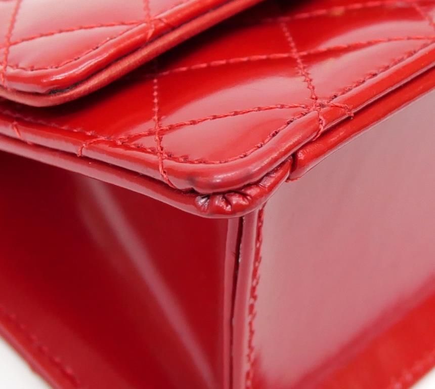 シャネル CHANEL ミニマトラッセ チェーンショルダーバッグ エナメル