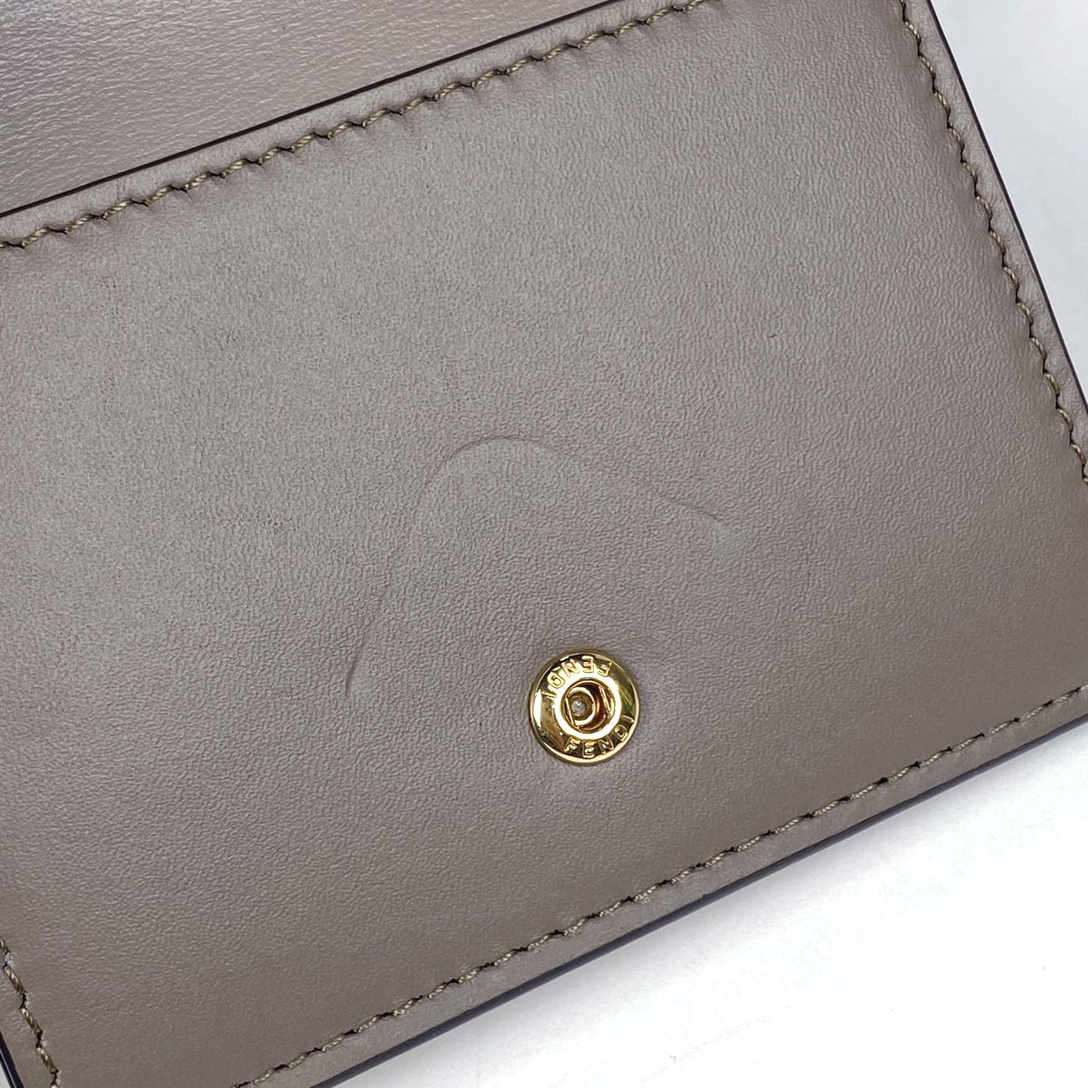 フェンディ　三つ折り財布　グレー 在庫一掃】 フェンディ FENDI ロゴ 三つ折り財布 FFダイヤモンド