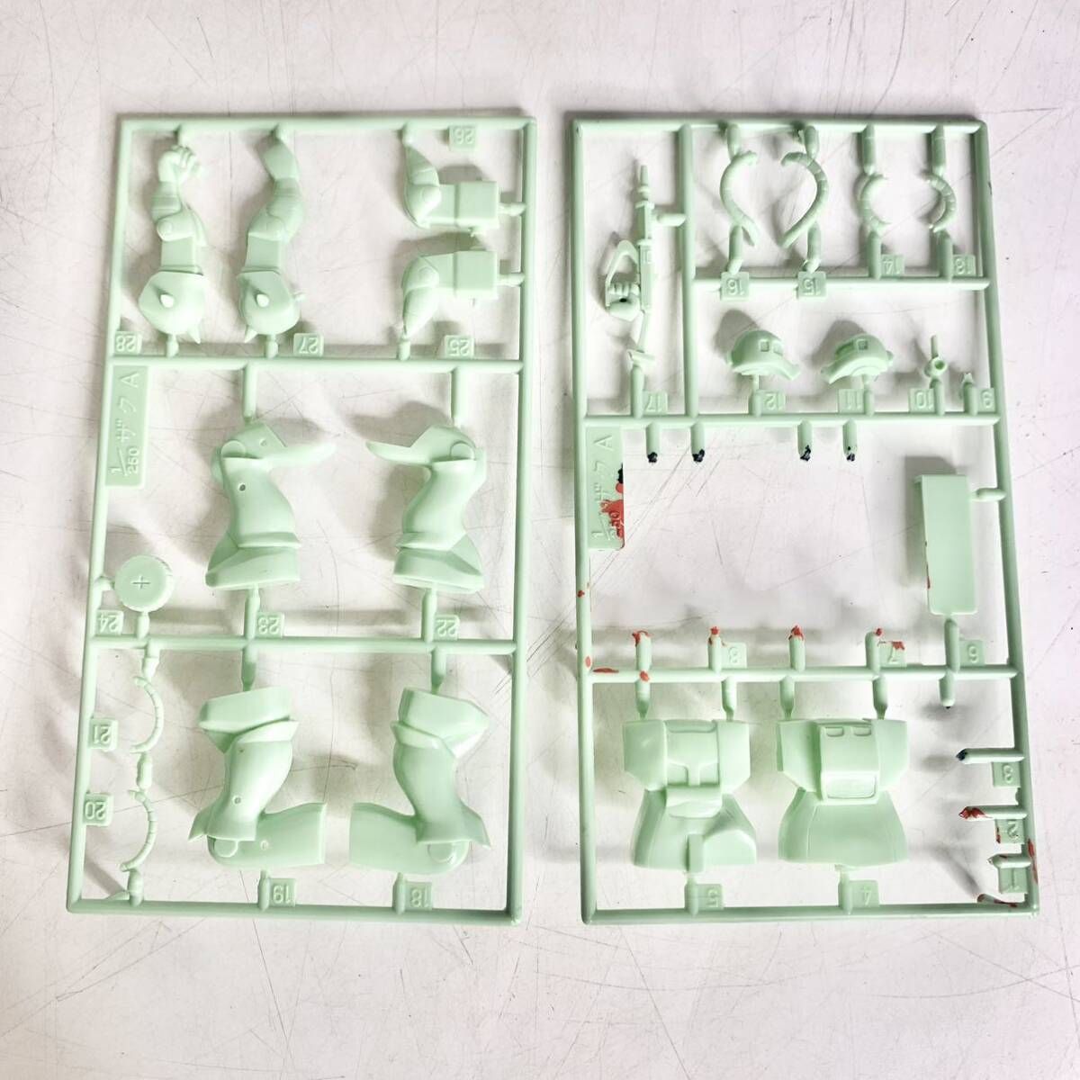 一部塗装済 バンダイ 1/250 ガンダム情景模型 ジャブローに散る