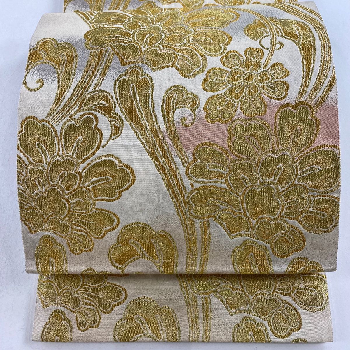 仕立て品★唐草模様全通柄ベルベット袋帯 ／ベージュ 楽天市場】【Prices down2】唐織袋帯 「黒地 柏」 錦工芸謹製 六