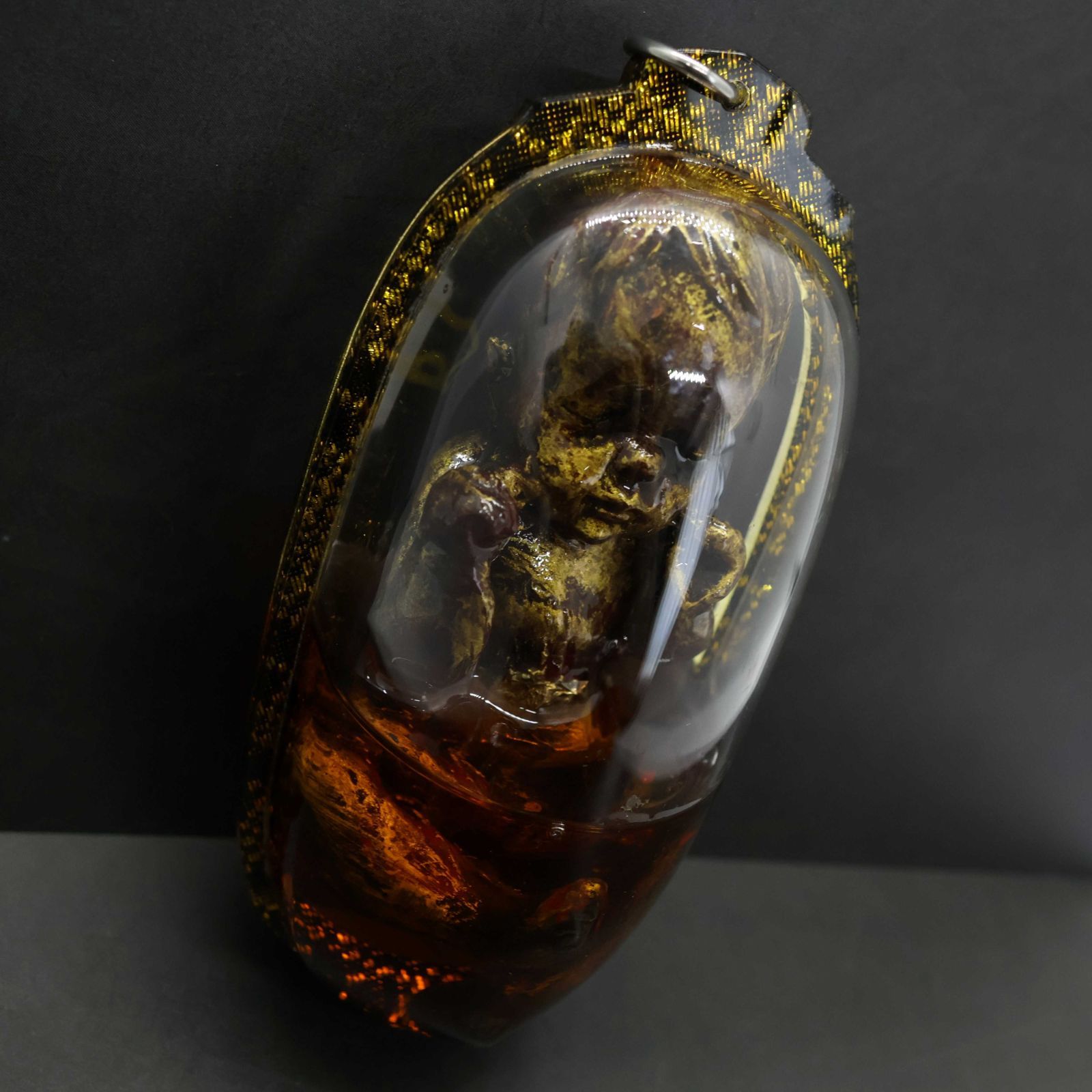 プラクルアン　オイル入り　胎児　タイの呪物　おまもり　呪物　クマントーン　御神体　タイのお守り　金運　商売繁盛　開運　魔除け　精霊信仰　アクセサリー　ペンダント