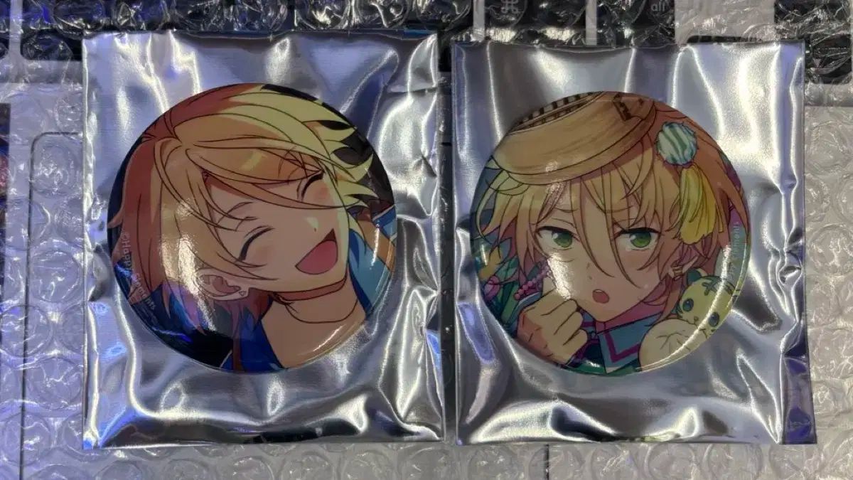白鳥藍良 イベコレ缶バッジ まとめ売り Believe4leaves 白鳥 藍良 イベコレ 缶バッジ 4点セット - メルカリ