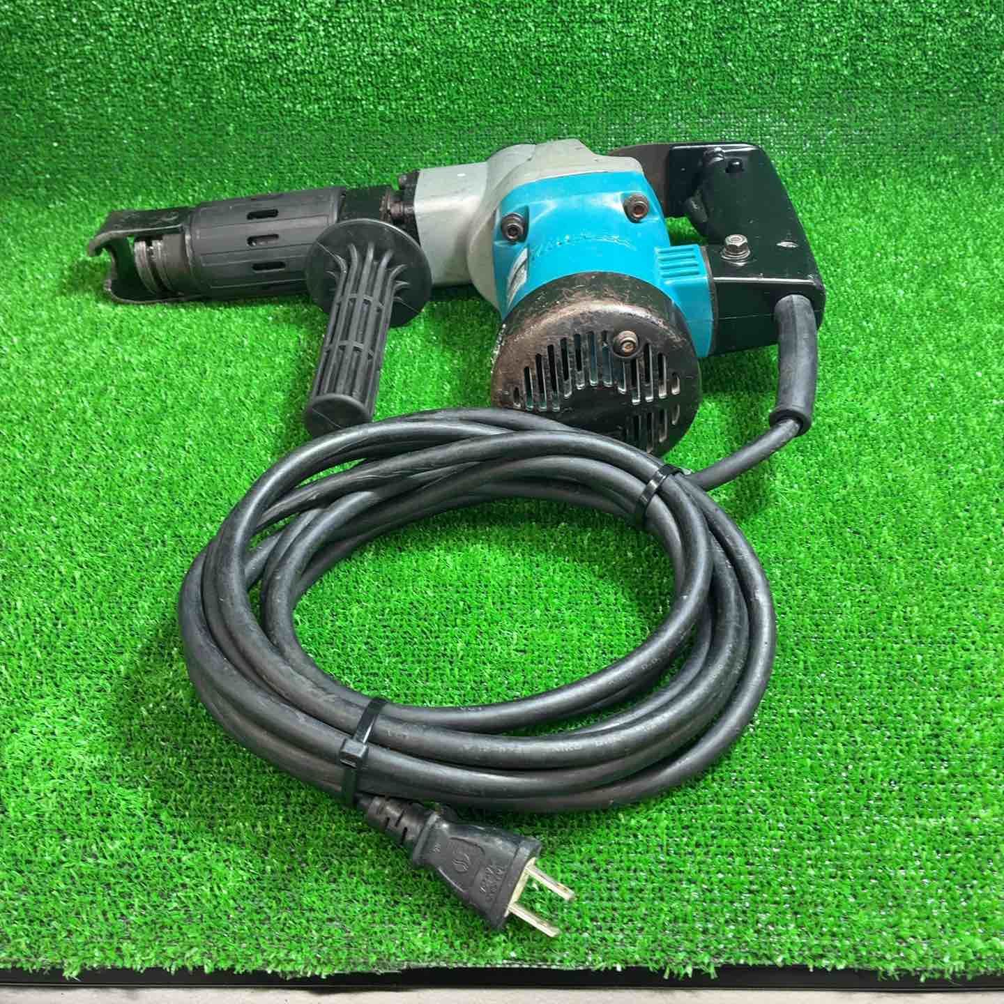 マキタ makita 電動ハンマ HM0810 藤沢店