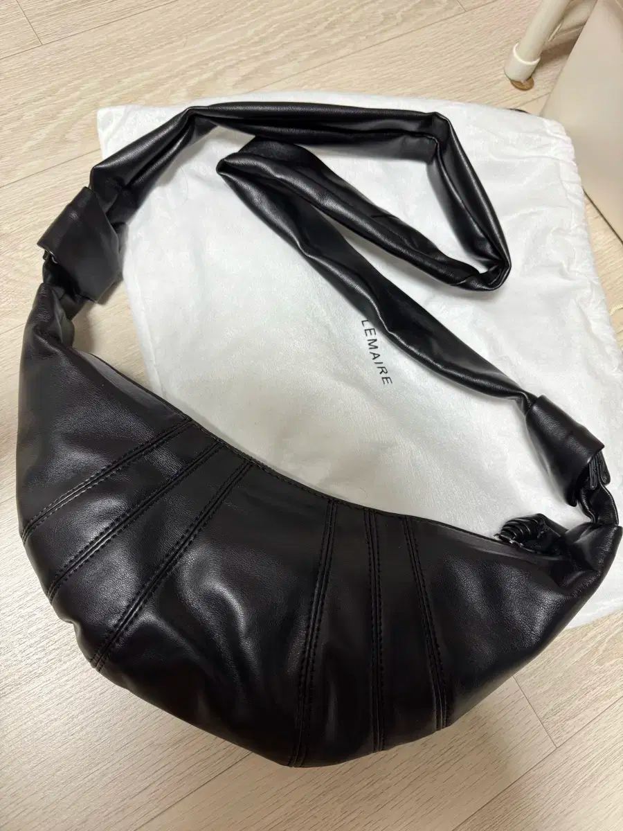 クロワッサン バムバッグ スモール ブラック