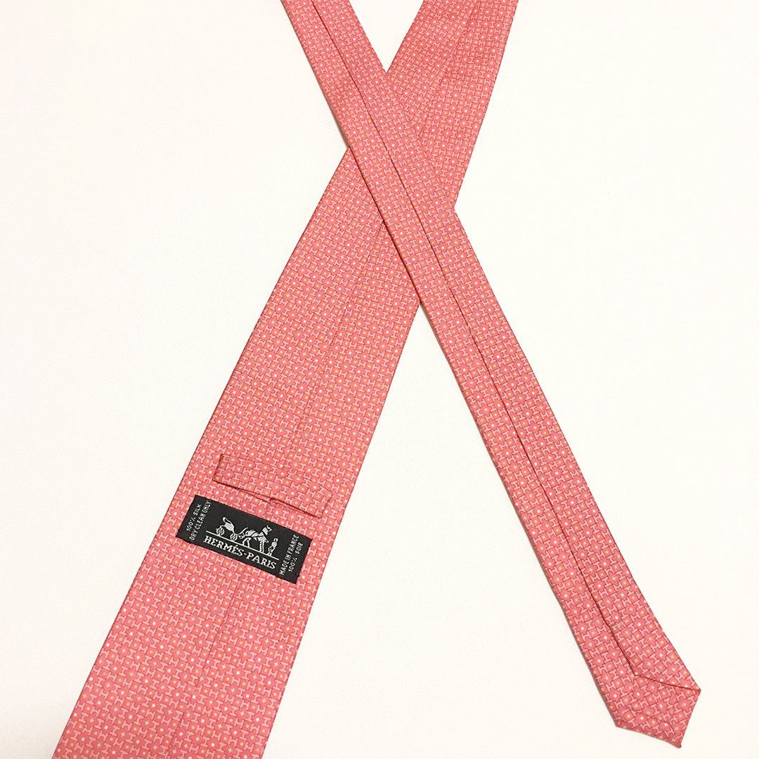 美品 HERMES エルメス ネクタイ シルク100% サーモンピンク 美品 エルメス HERMES ネクタイ シルク100% サーモンピンク系 H柄 2510