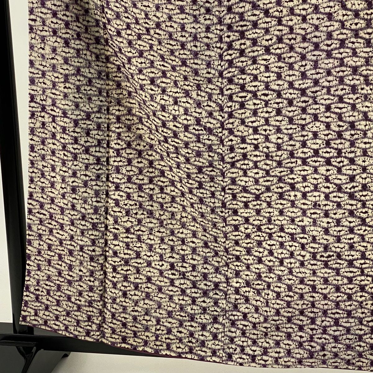 小紋 身丈159.5cm 裄丈64cm M 袷 紬地 幾何学模様 絞り 紫 正絹