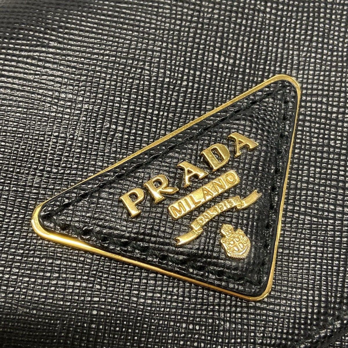 上品な ゴールド金具 黒 1M1132 - 長財布 PRADA(プラダ) レザー メルカリ - 小物