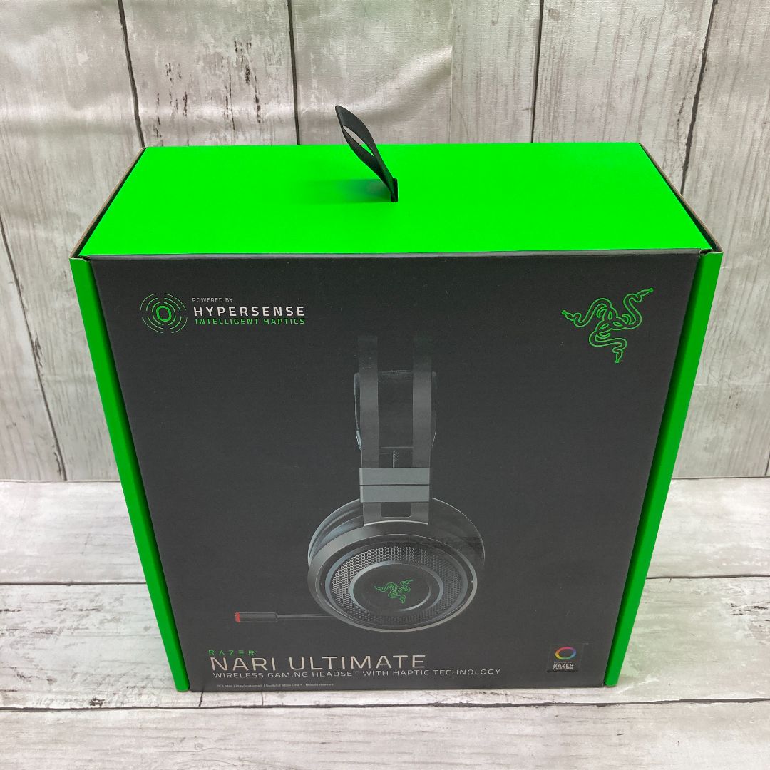 RAZER NARI ULTIMATE ゲーミングヘッドホン 【人気商品】 - ヘッドホン