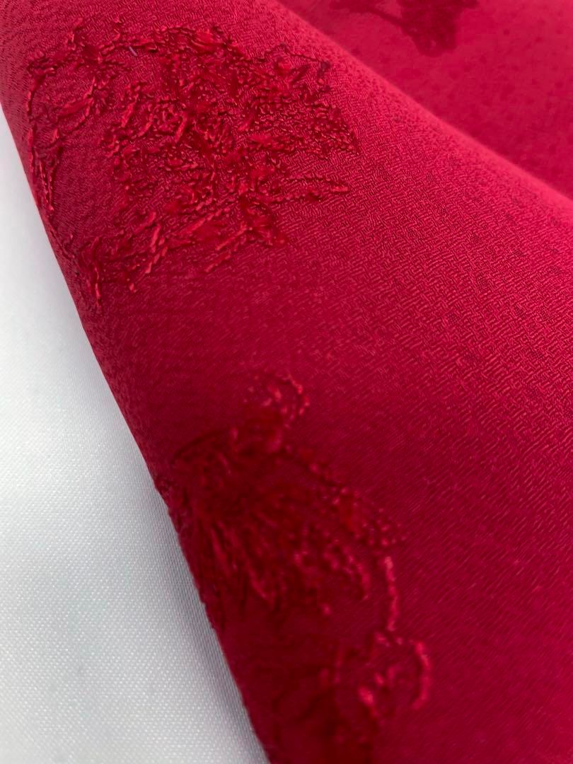 付け下げ 蘇州刺繍 相良刺繍 紋意匠 朱・緋色 正絹 反物 付け下げ 蘇州刺繍 相良刺繍 紋意匠 朱・緋色 正絹 反物 - メルカリ