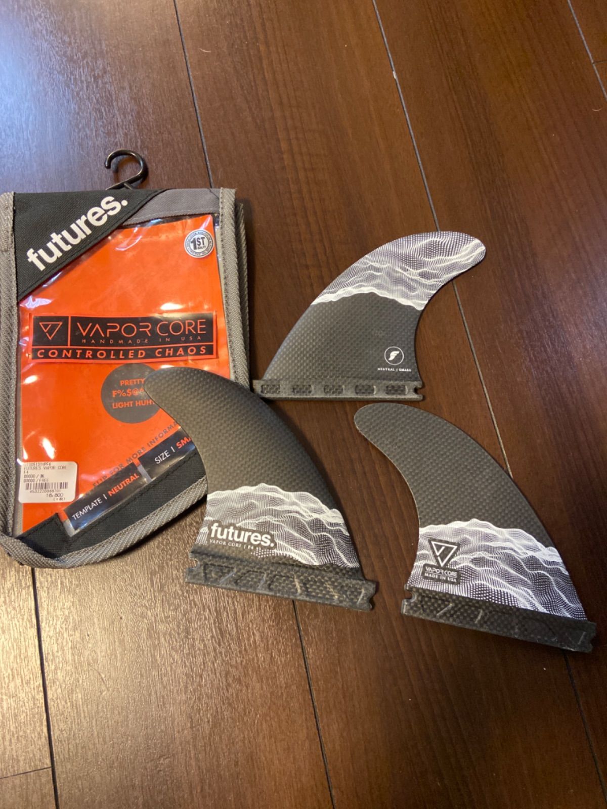 futures フューチャー フィン vapor core P4 Amazon.com : Future Fins P4 Vapor Core Thruster Fins Carbon