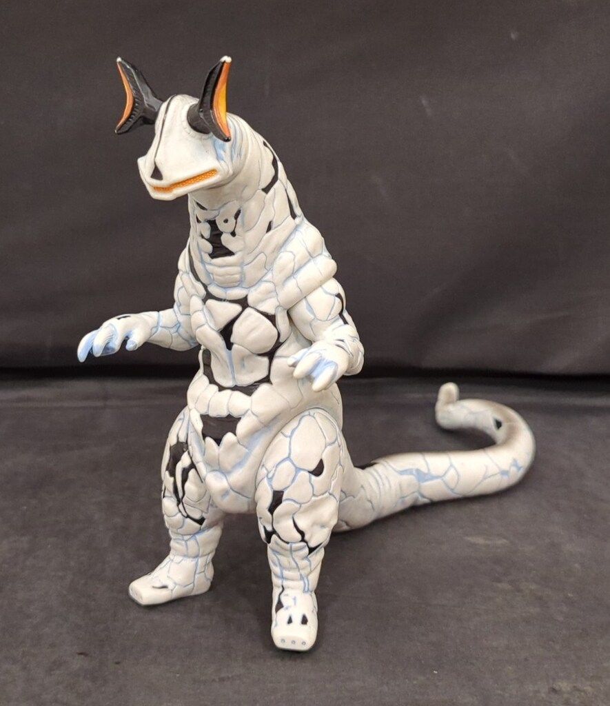 【中古品】エレキング　レス・ザン・ヒューマンver　バンダイウルトラ怪獣シリーズ 中古品】エレキング レス・ザン・ヒューマンver バンダイ