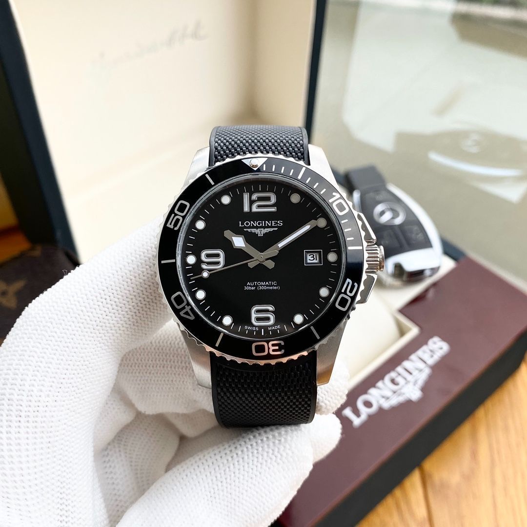 LONGINES