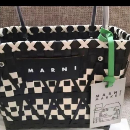 即日発送 マルニ カゴバッグ ブラック ホワイト MARNI マルニ バッグ Marni Market ステンシルバッグ ブラック