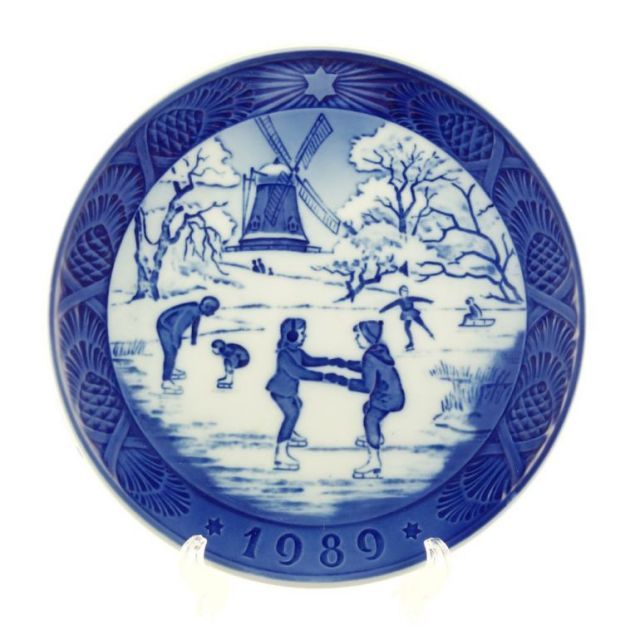 ロイヤルコペンハーゲン イヤープレート 皿立て付き クリスマス