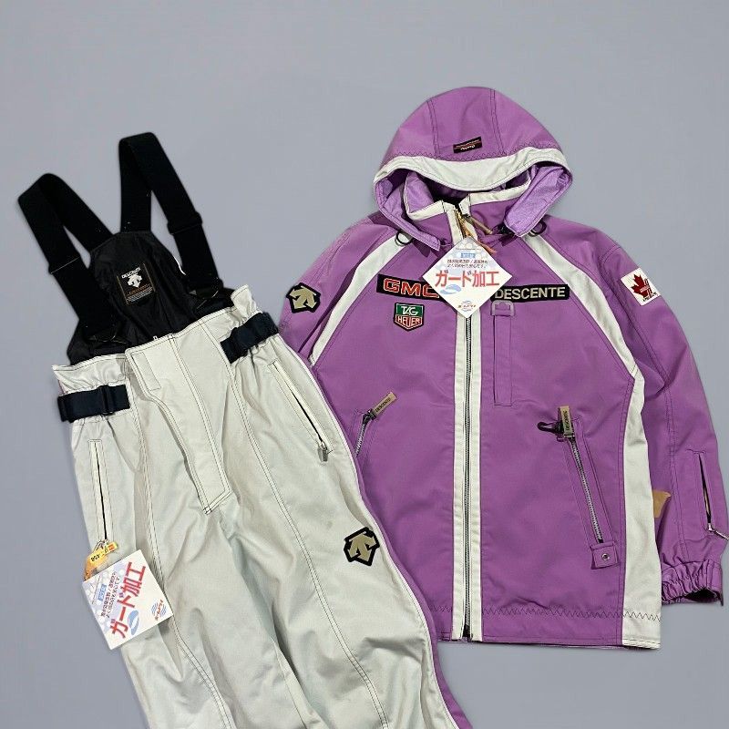 【極美品】90s DESCENTE デサント スノーセットアップ(XS) ナイロンジャケット スキーウェア スノボウェア 刺繍ロゴ シャイニーパープル