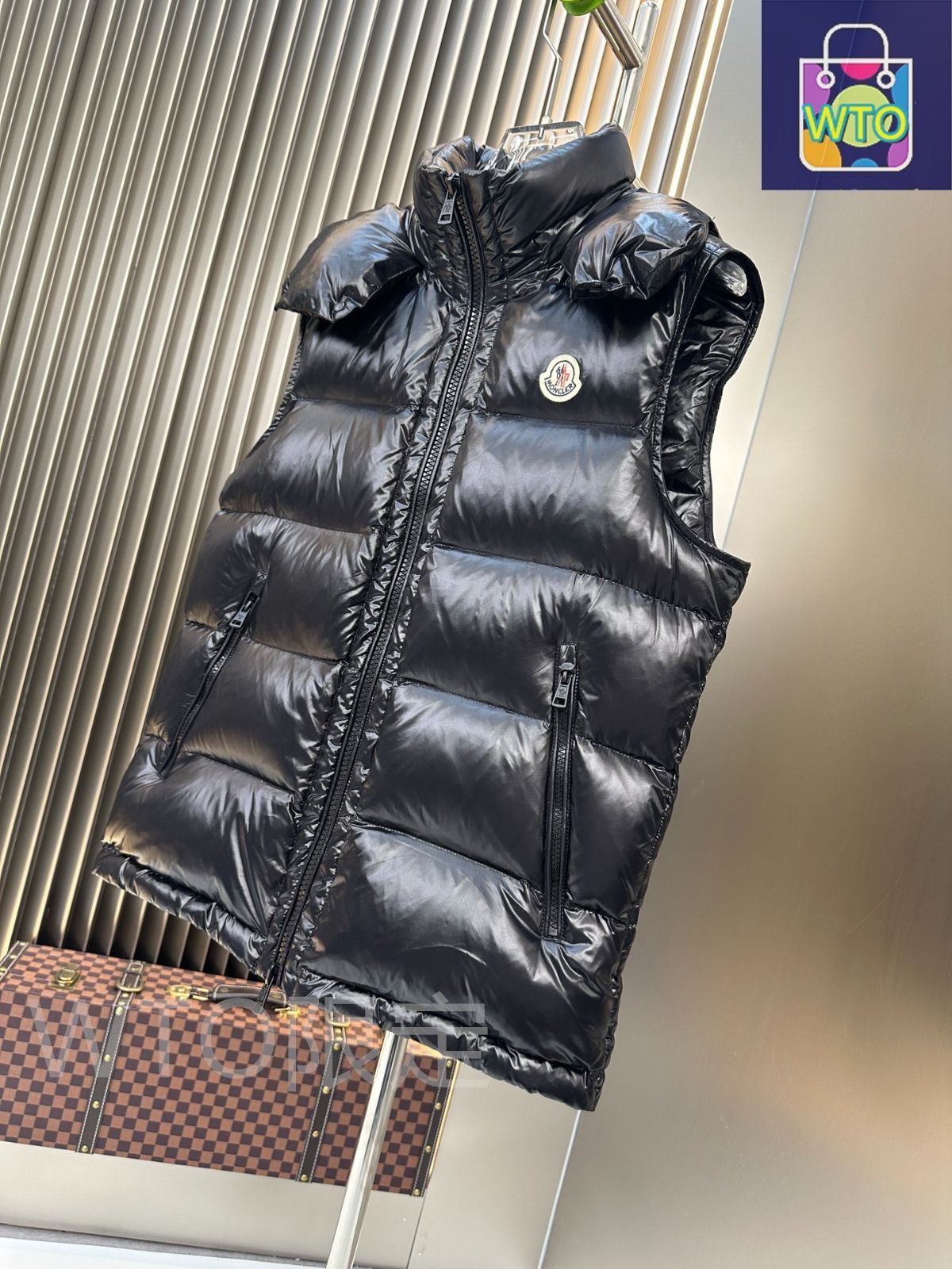 美品　モンクレール　ダウン　ベスト　サイズM MONCLER モンクレール ダウン ダウンベスト ライトダウン