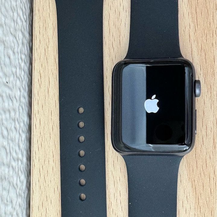Watch Series 3 スペースグレイアルミニウム 42mm Amazon.com: Apple Watch Series 3 (GPS + Cellular, 42mm