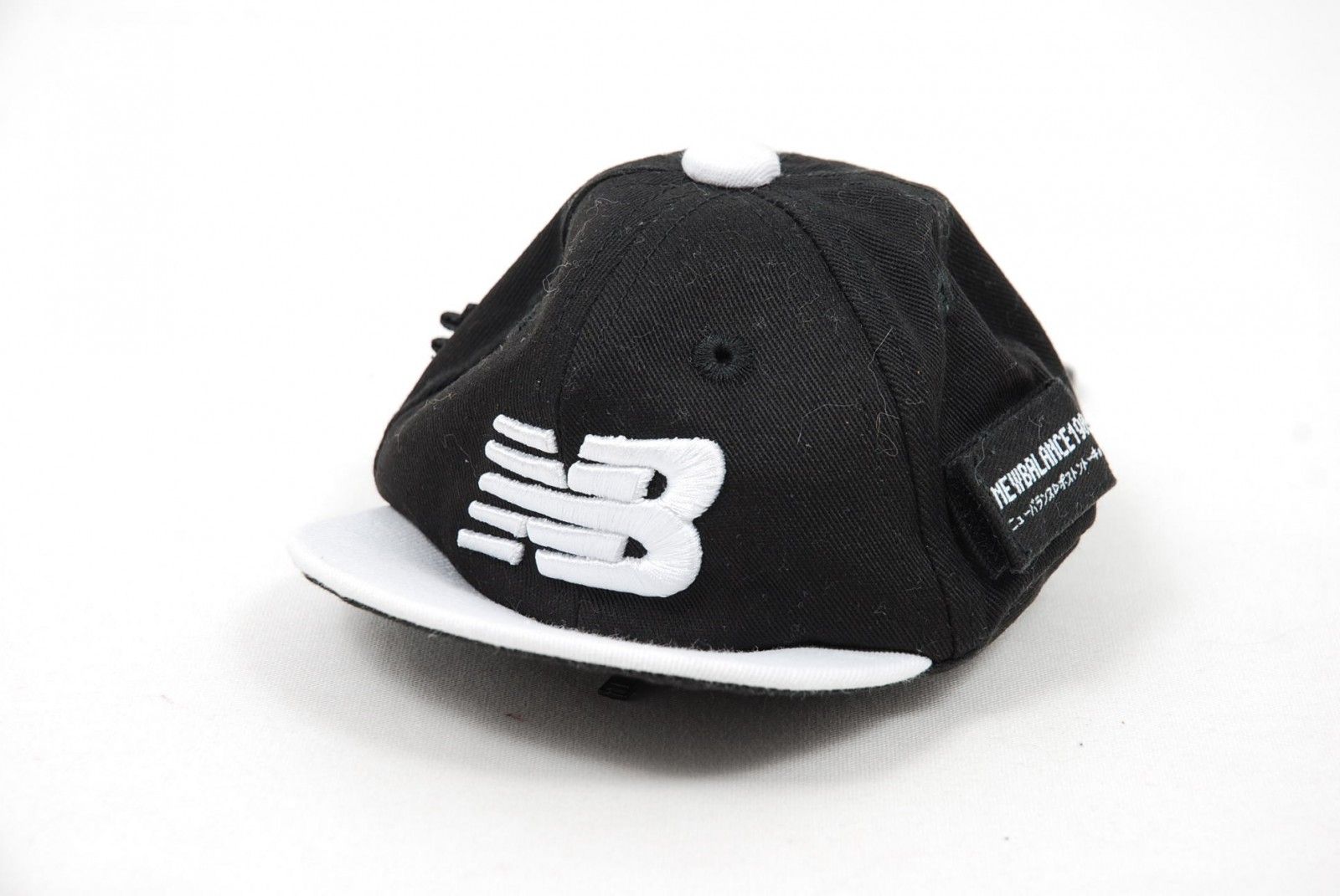中古 ニューバランスゴルフ New Balance golf マルチケース ブラック×ホワイト キャップ型 小物入れ