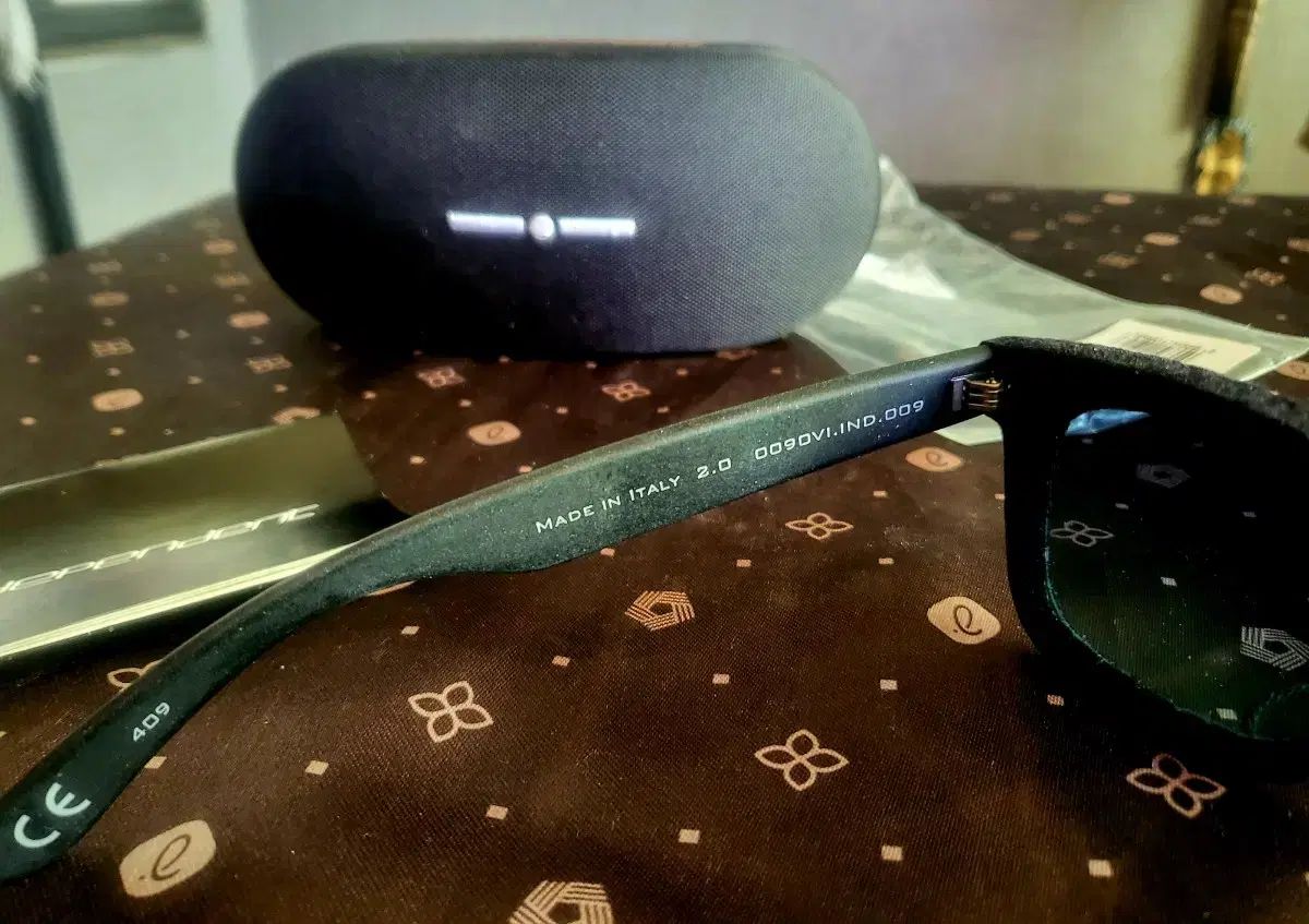 ブラックベルベット サングラス