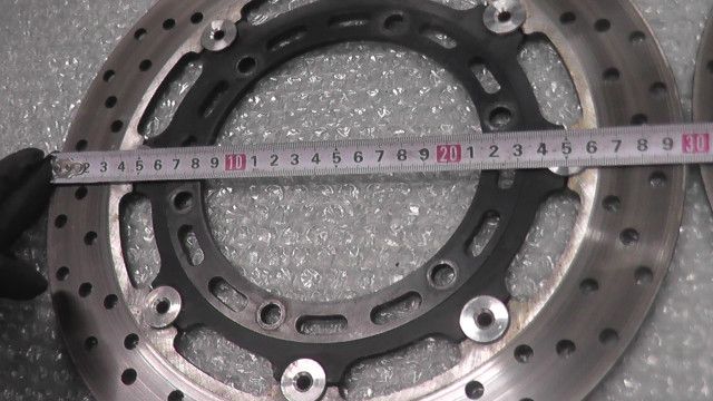 YZF-R1 JYARN095000000xxx の フロントディスクローター 1757562582