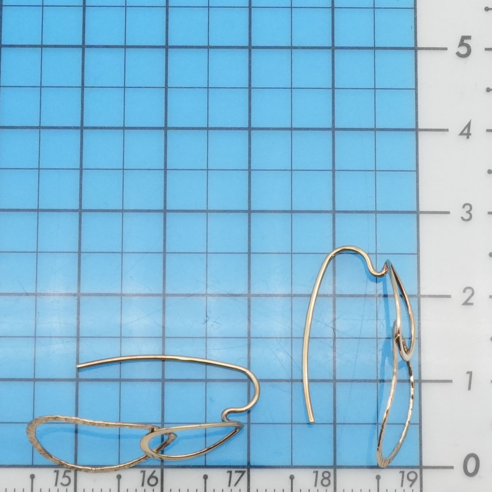 美品 アガット K10 ダブルドロップ フック ピアス/25-1725 - メルカリ