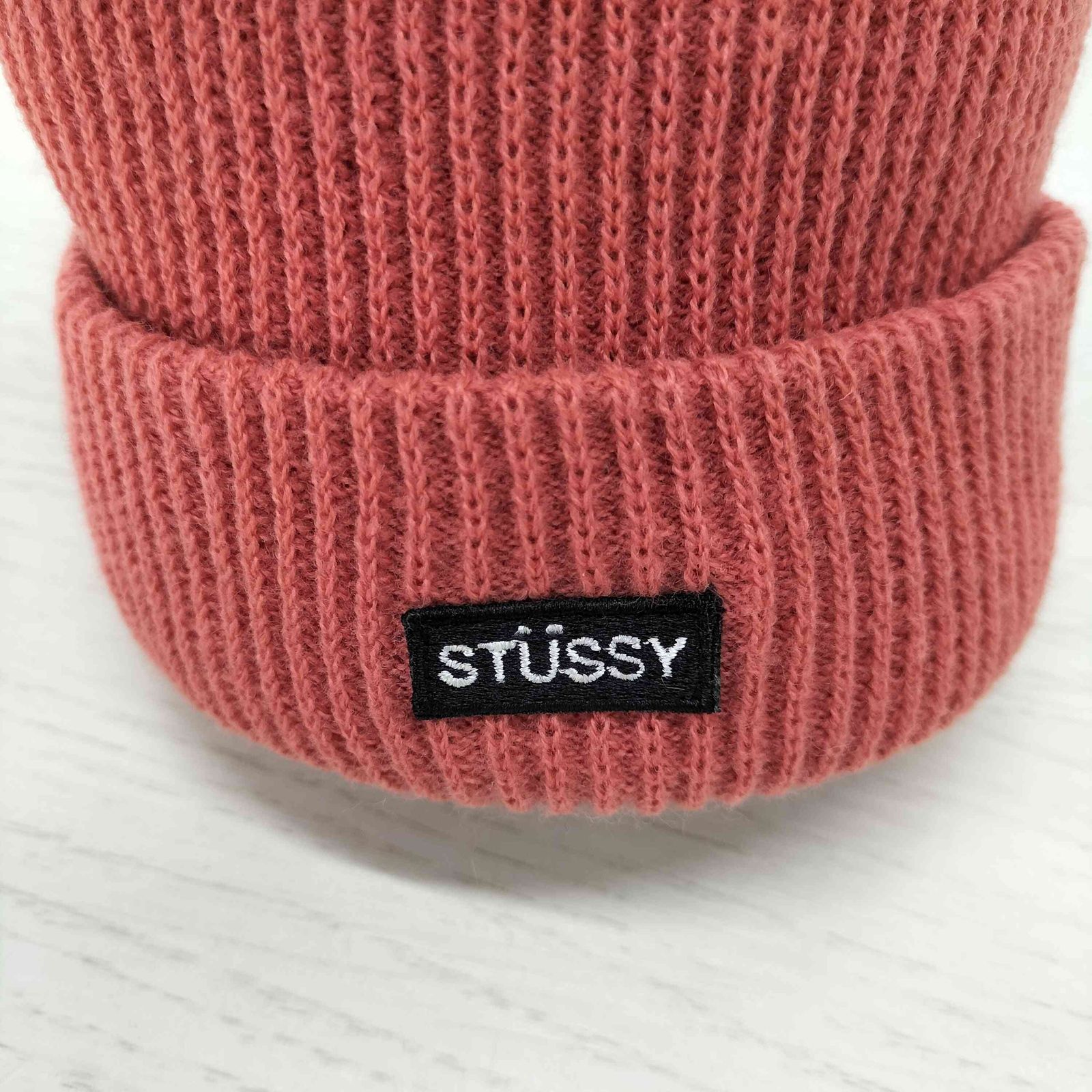 Stussy ビーニー ピンク 赤 Stussy ピンク ニット帽 ビーニー