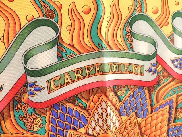 美品 HERMES エルメス □ CARPE DIEM 今日一日を楽しむ カレ90 シルク