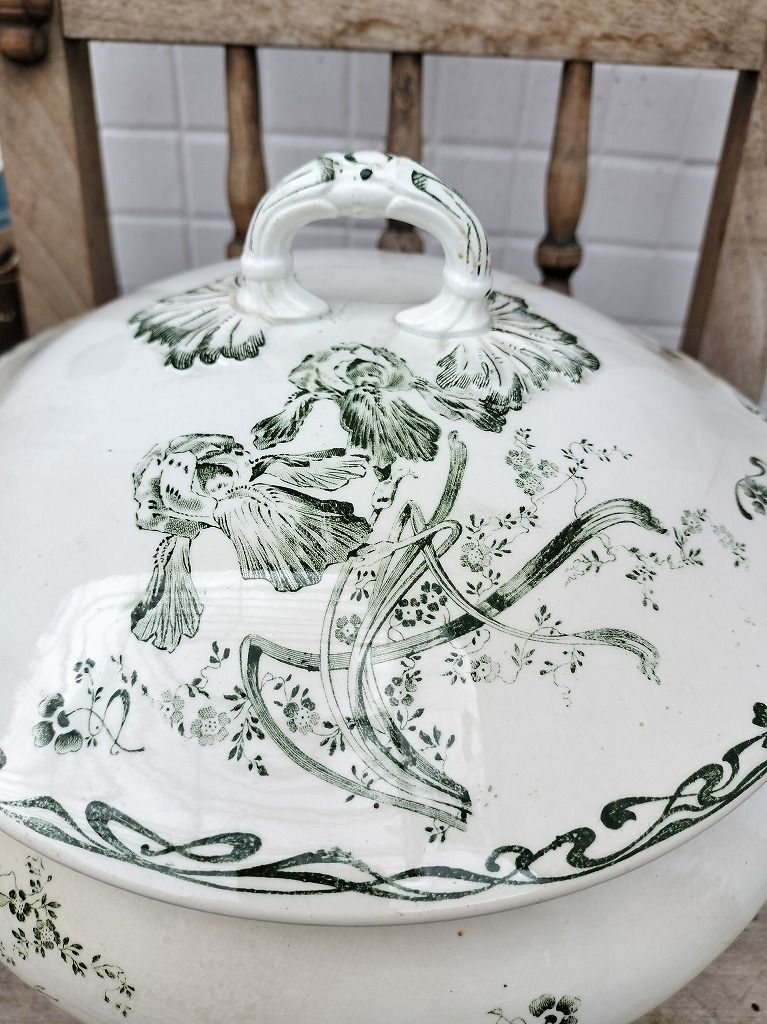 フランス アンティーク 絵付き クレイユモントロー シャビー 蓋つき スーピエール 1900年