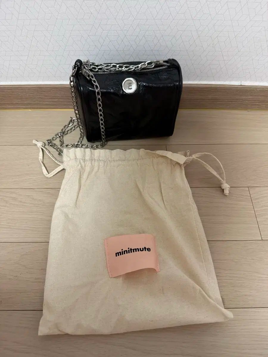 MINITMUTE ブレット ミニ ブラック