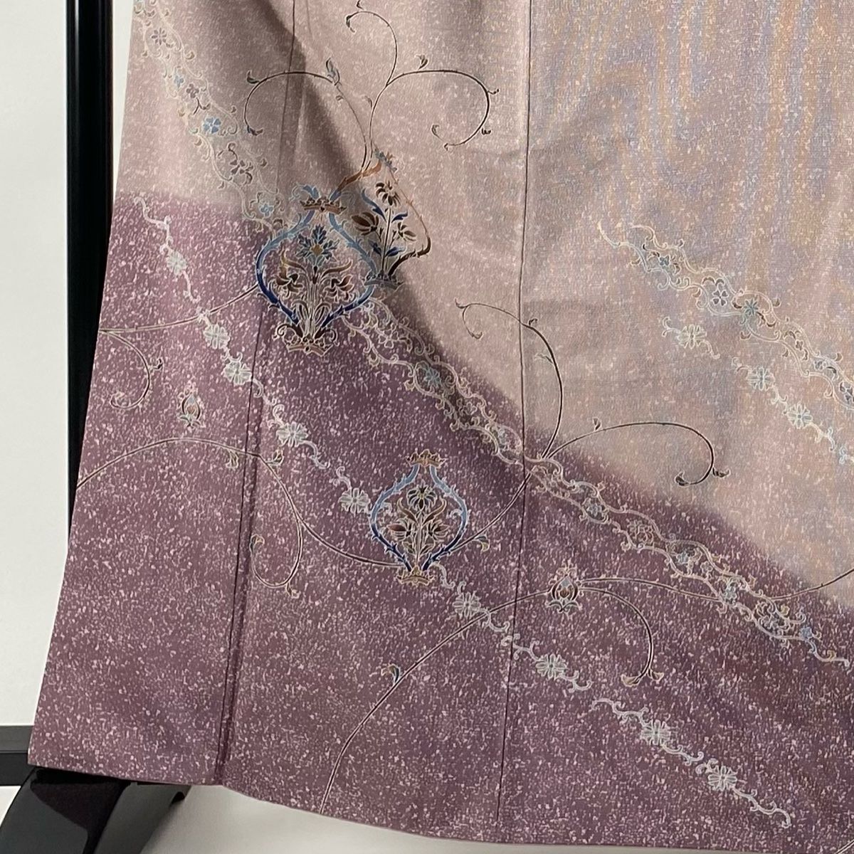 訪問着 身丈164.5cm 裄丈66cm M 袷 落款 証紙 草花 花唐草 大島紬地 灰紫 正絹