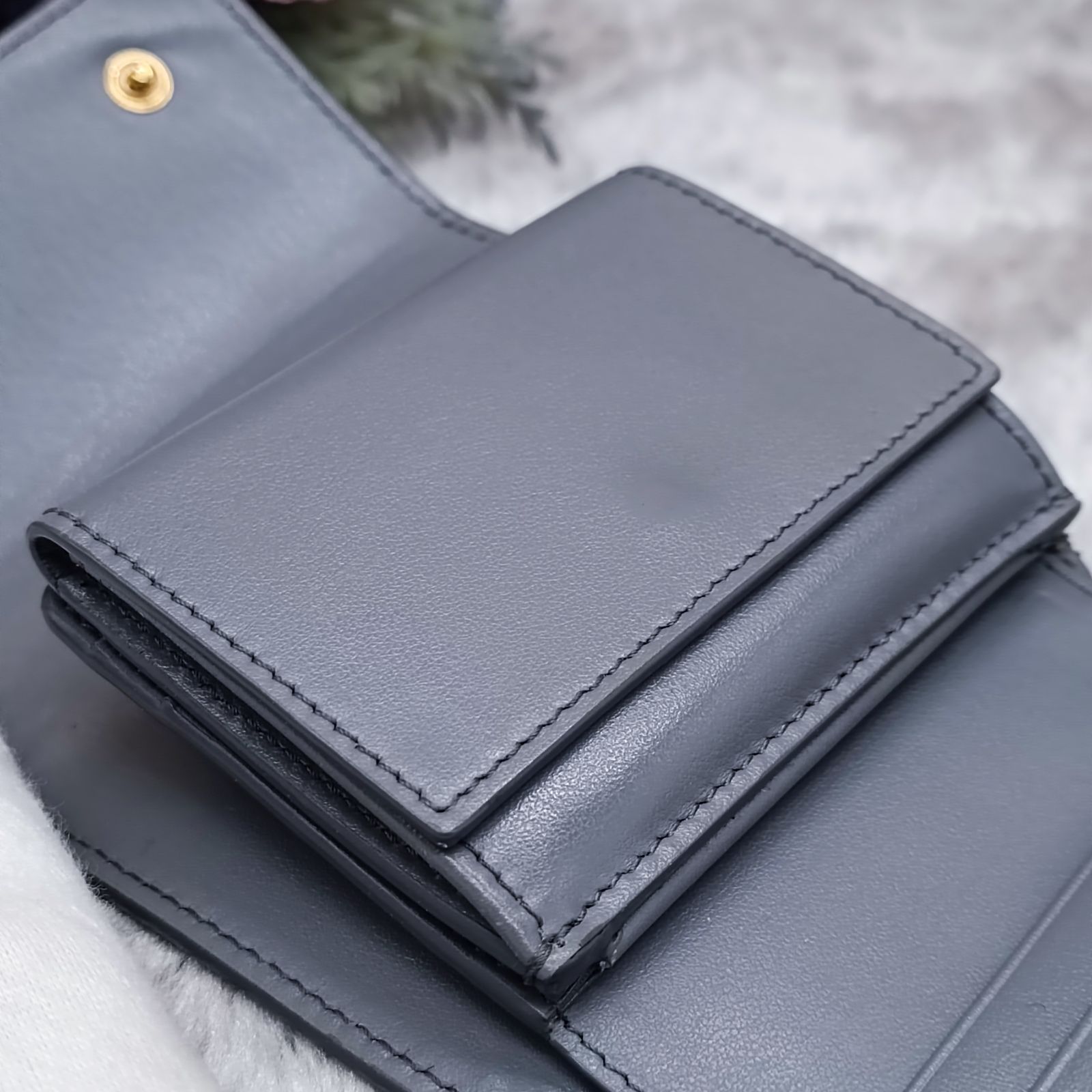 CELINE 財布 スモールトリフォールドウォレット グレインドカーフスキン カーフスキン CELINE(セリーヌ) 折りたたみ財布(レディース