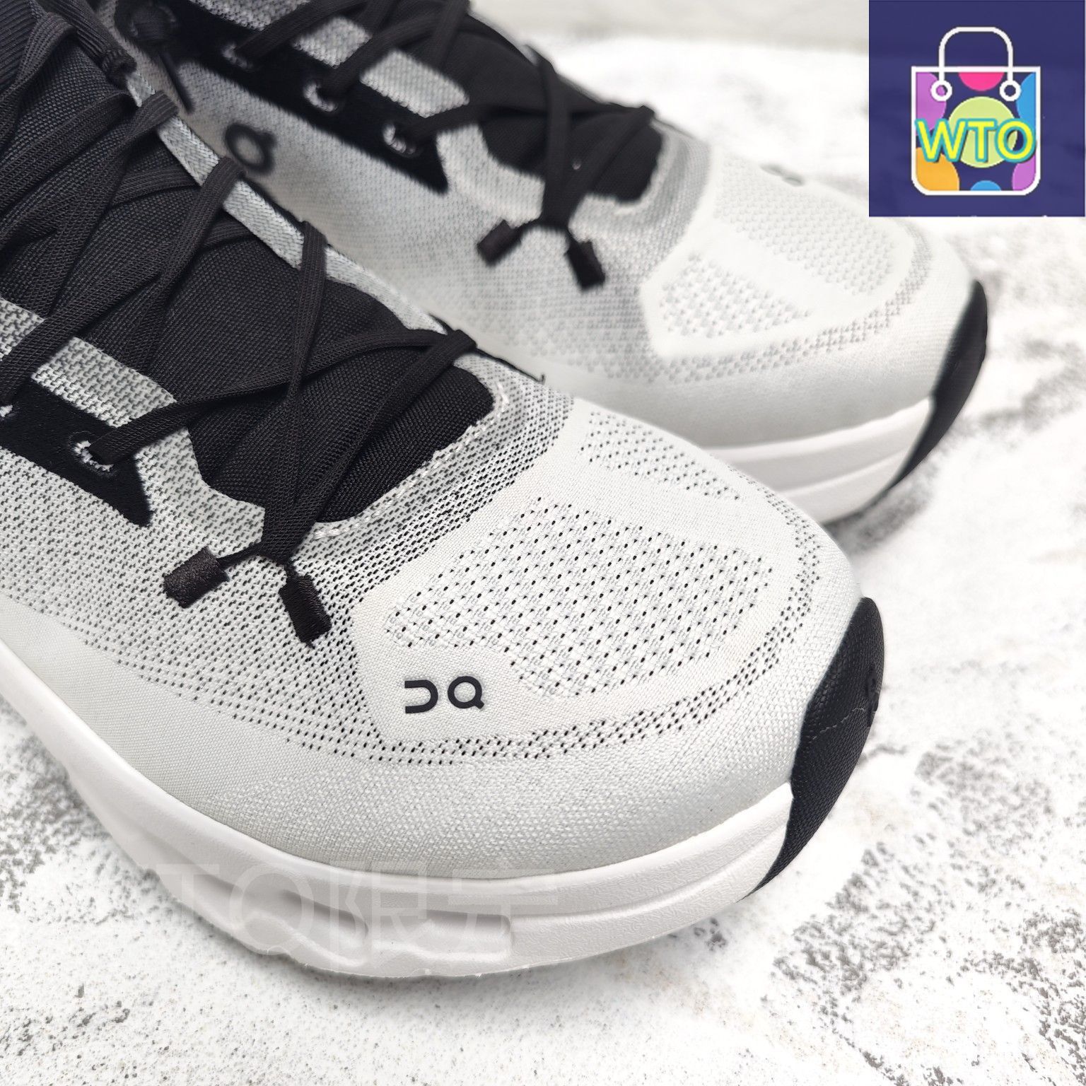 ★新品未使用★ON Cloudtilt（クラウドティルト）★男女兼用★25㎝ ON Cloudtilt（クラウドティルト）ホワイト スニーカー 男女兼用