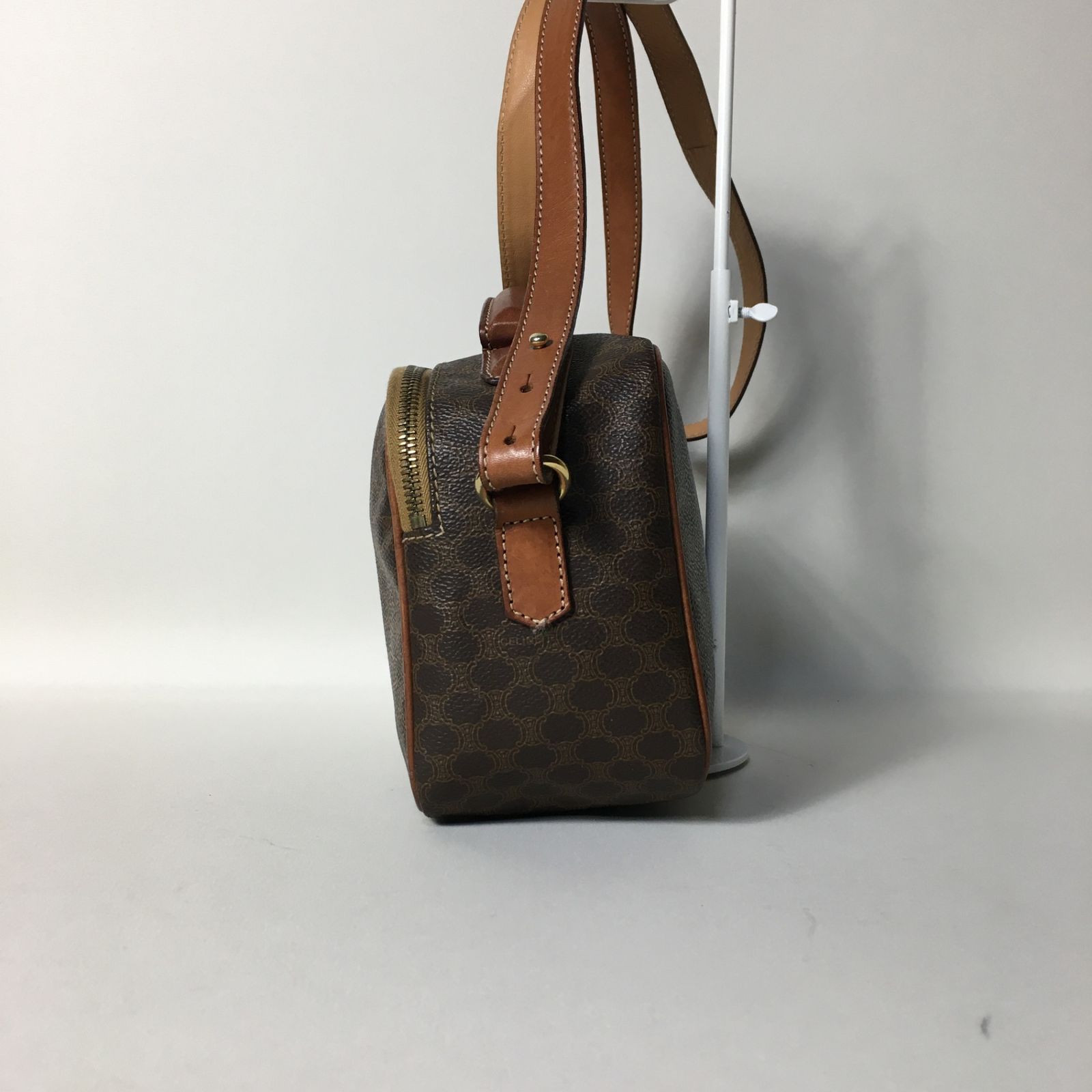 2505-302｜美品｜セリーヌ ショルダーバッグ マカダム柄 トリオン  