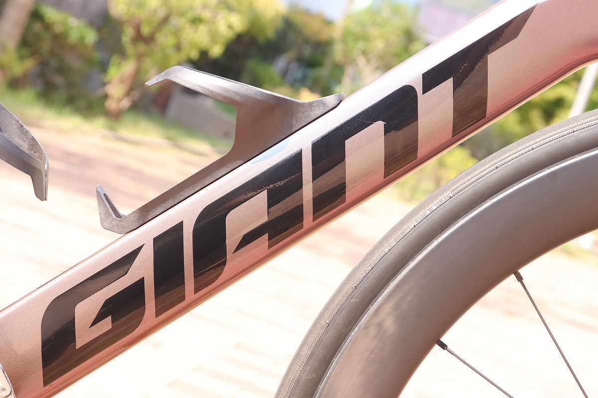 ジャイアント GIANT