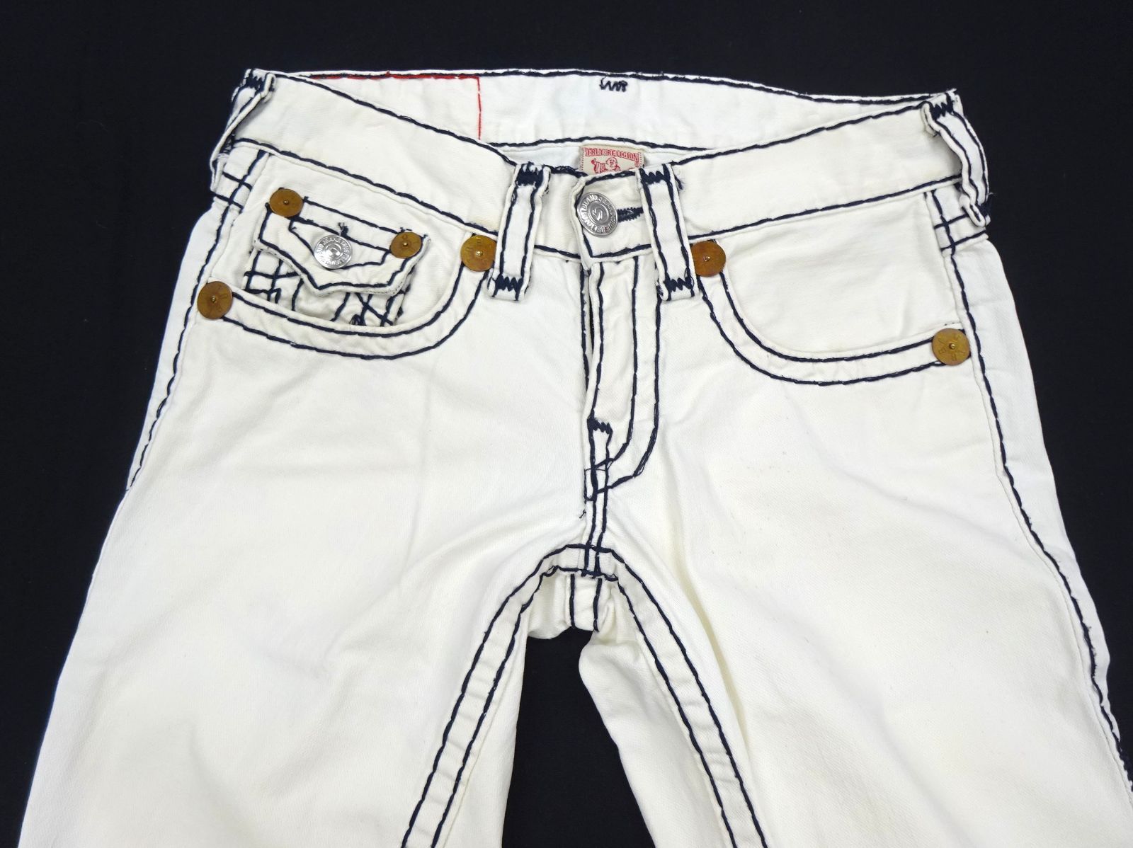 True Religion ジョー 38x32 ホワイト フレアパンツ フレアデニム TRUE RELIGION(トゥルーレリジョン) メンズ - 海外