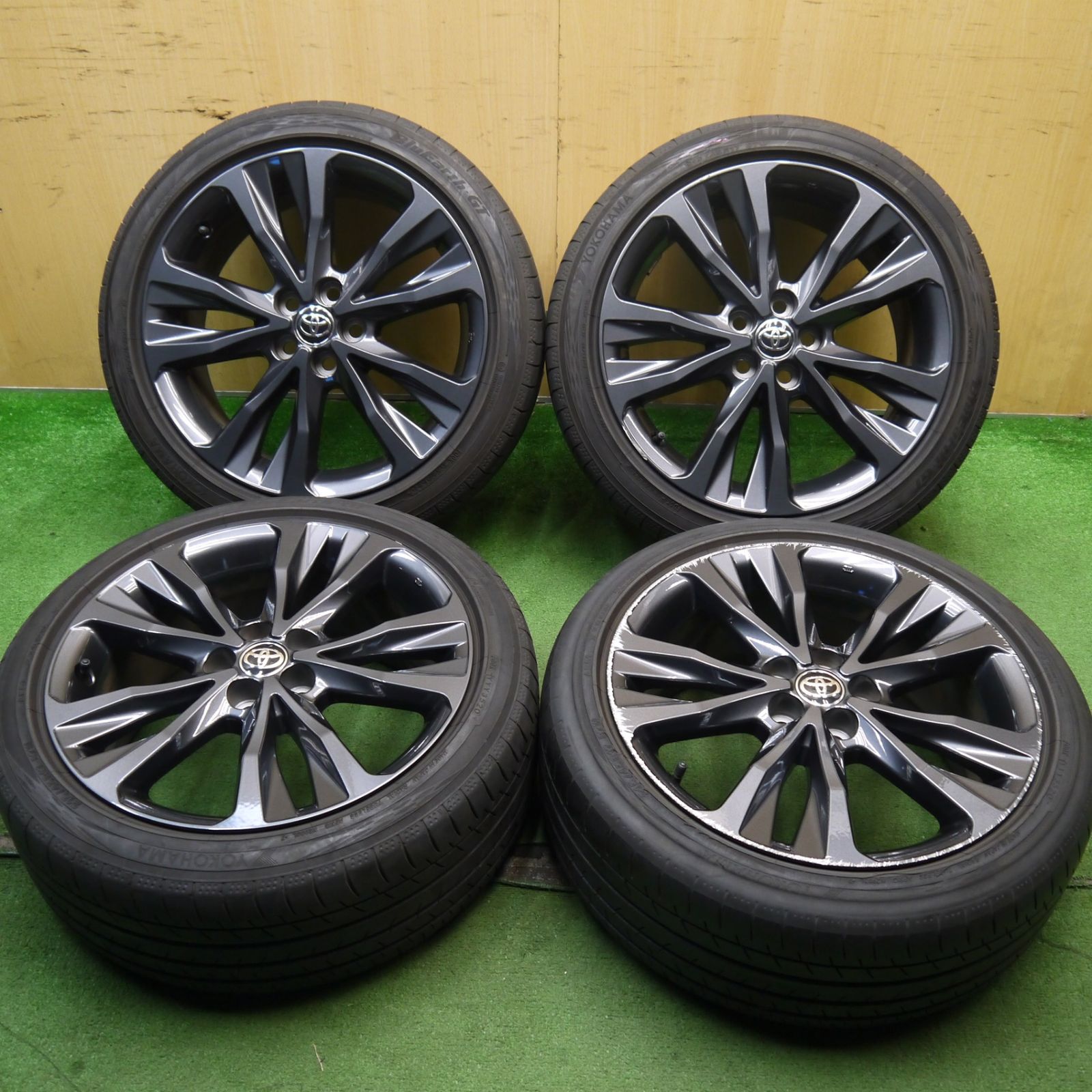 トヨタ カローラ ツーリング W×B 純正 215|45R17 ヨコハマ BluEarth-GT AE51 17インチ PCD100|5H 5061101Hノ