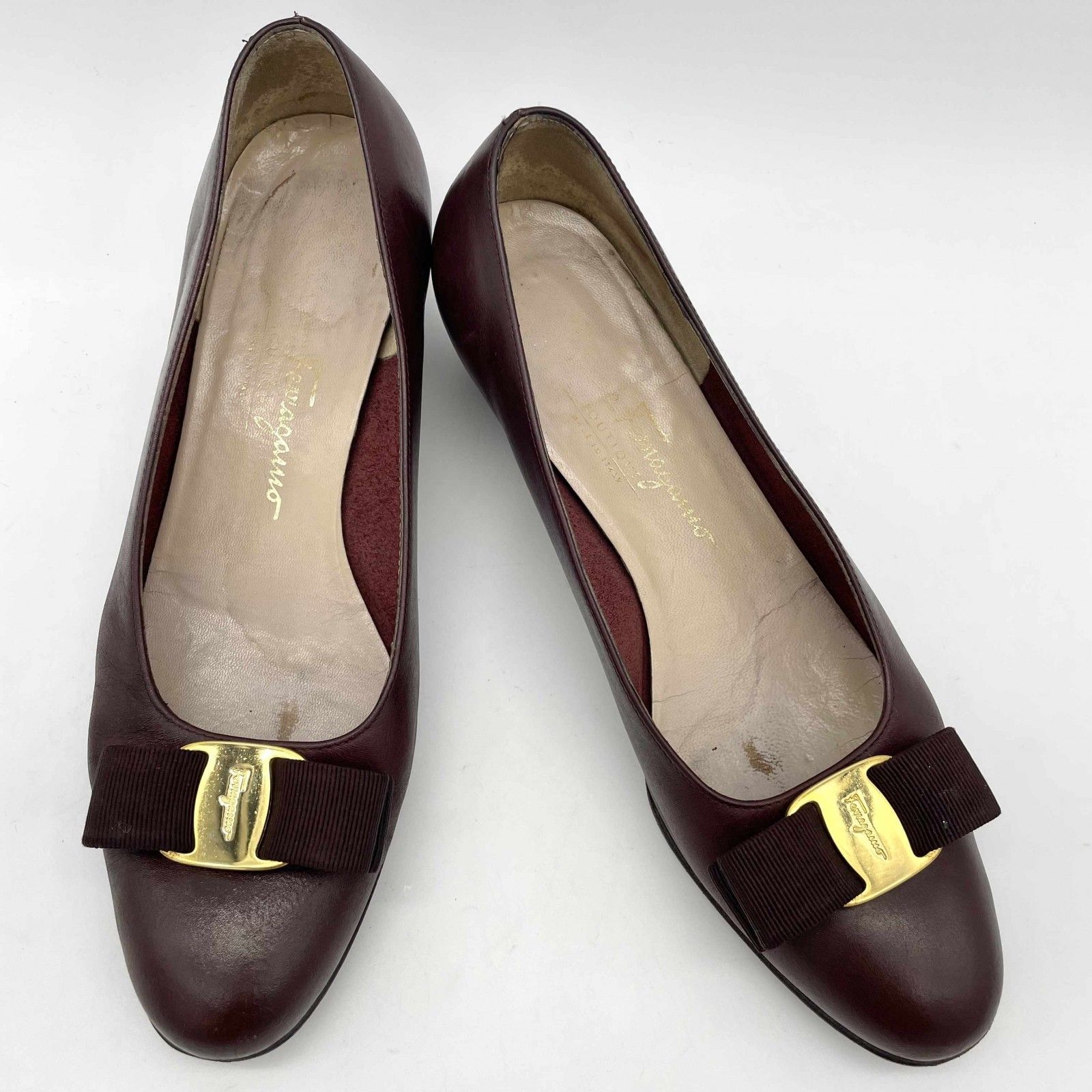 Ferragamo パンプス 本革 ヴァラ リボン ボルドー 1053A - メルカリ