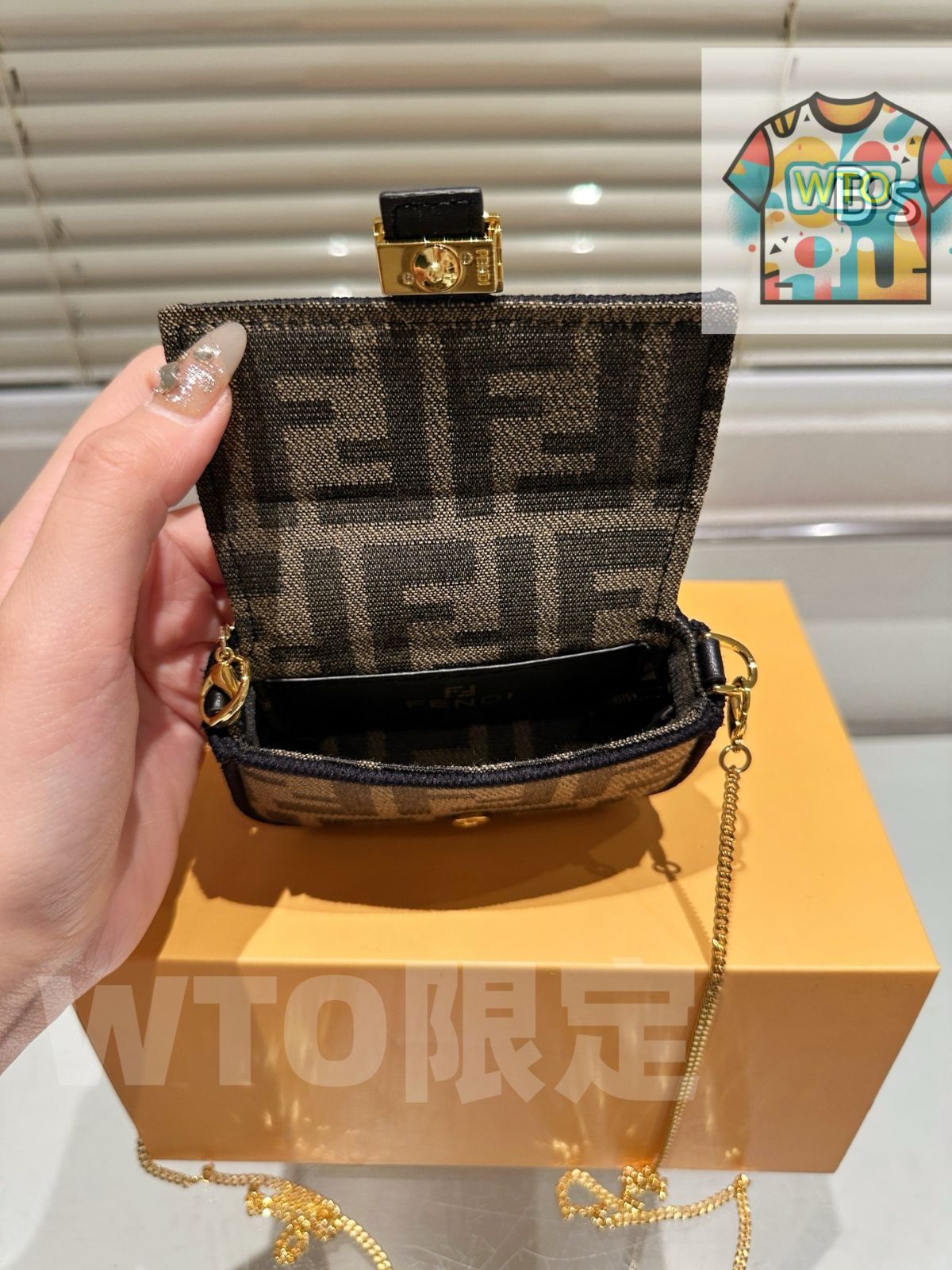 今日WTO】Fendi フェンディ モノグラムシリーズ バッグ