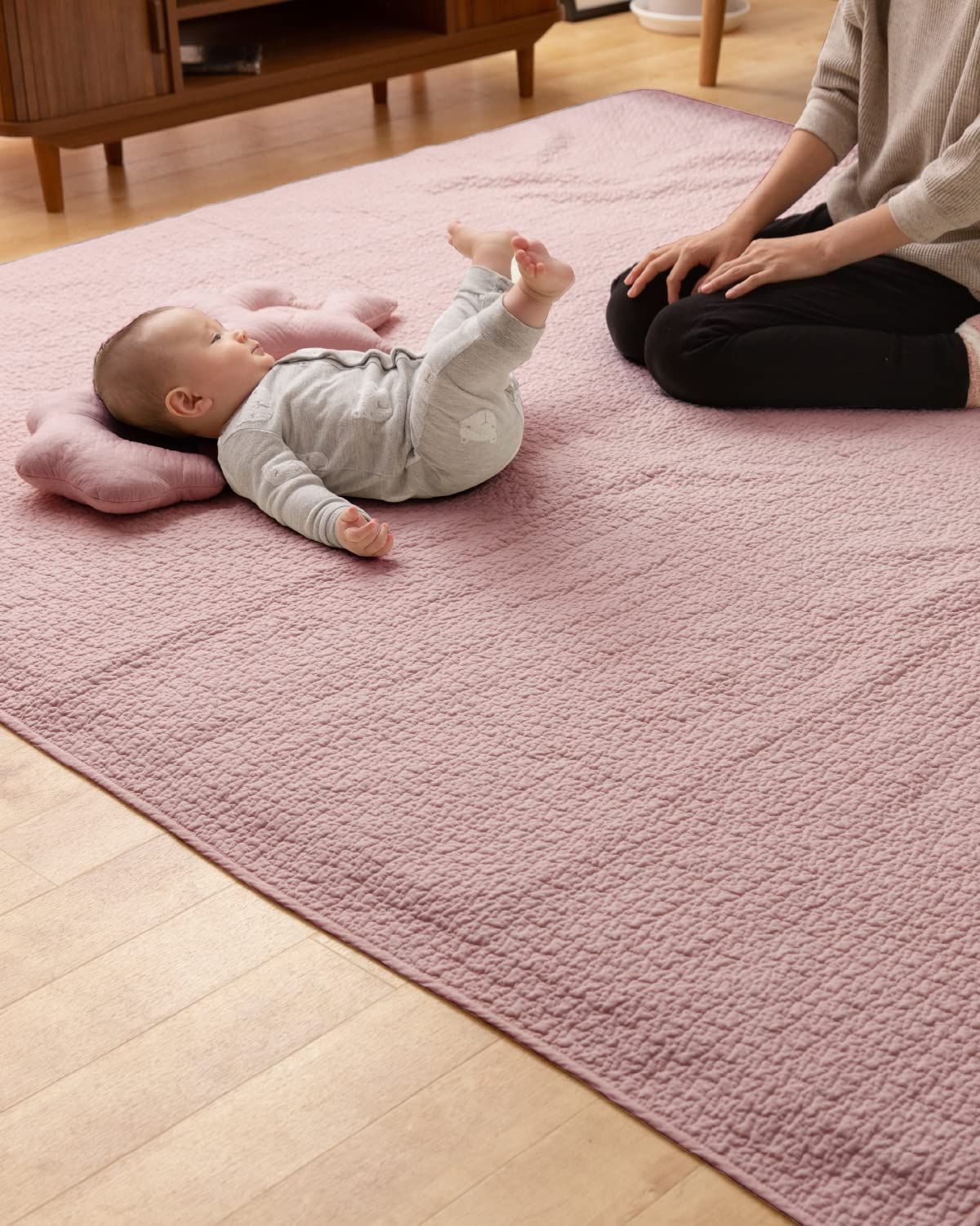 ナイスデイ mofua(モフア) イブル マルチカバー キルティングマット スモーキーピンク S (150×200cm) 綿100% cloud柄 キルティング ラグカバー ベッドカバー ソファーカバー プレイマット ベビー 低ホルム 乳幼児基準