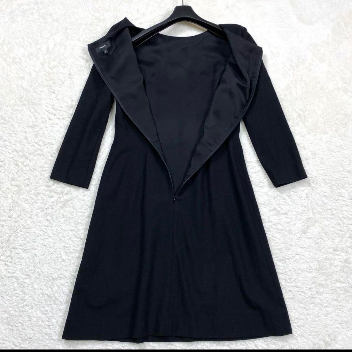Theory ストレッチワンピース KAMILLINA NZ LIGHT SAXONY 黒 Theory ストレッチワンピース KAMILLINA NZ LIGHT SAXONY 黒
