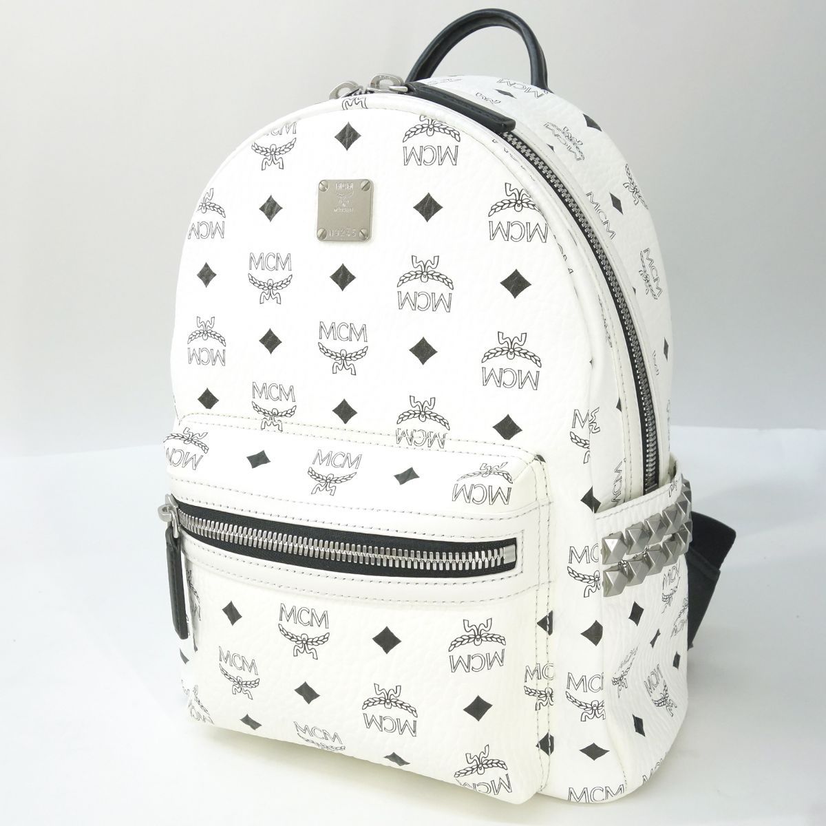MCM エムシーエム スタッズ ロゴグラム レザーバックパック リュック 