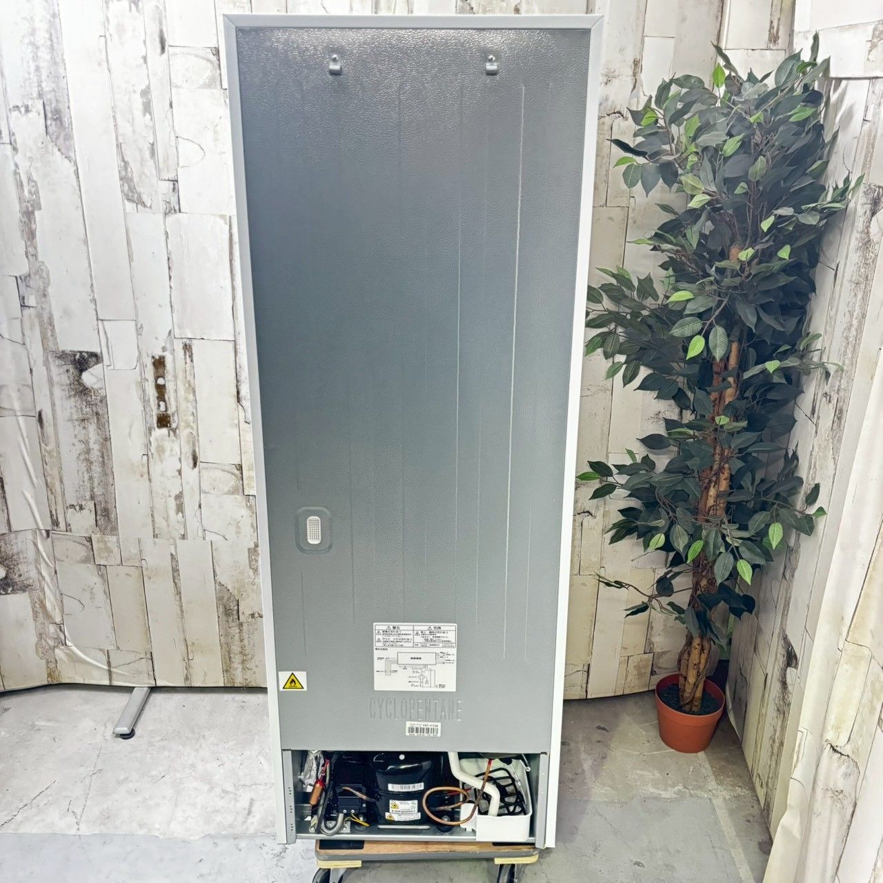 2022年製】 Y select ヤマダオリジナル YRZ-F23K ノンフロン冷凍