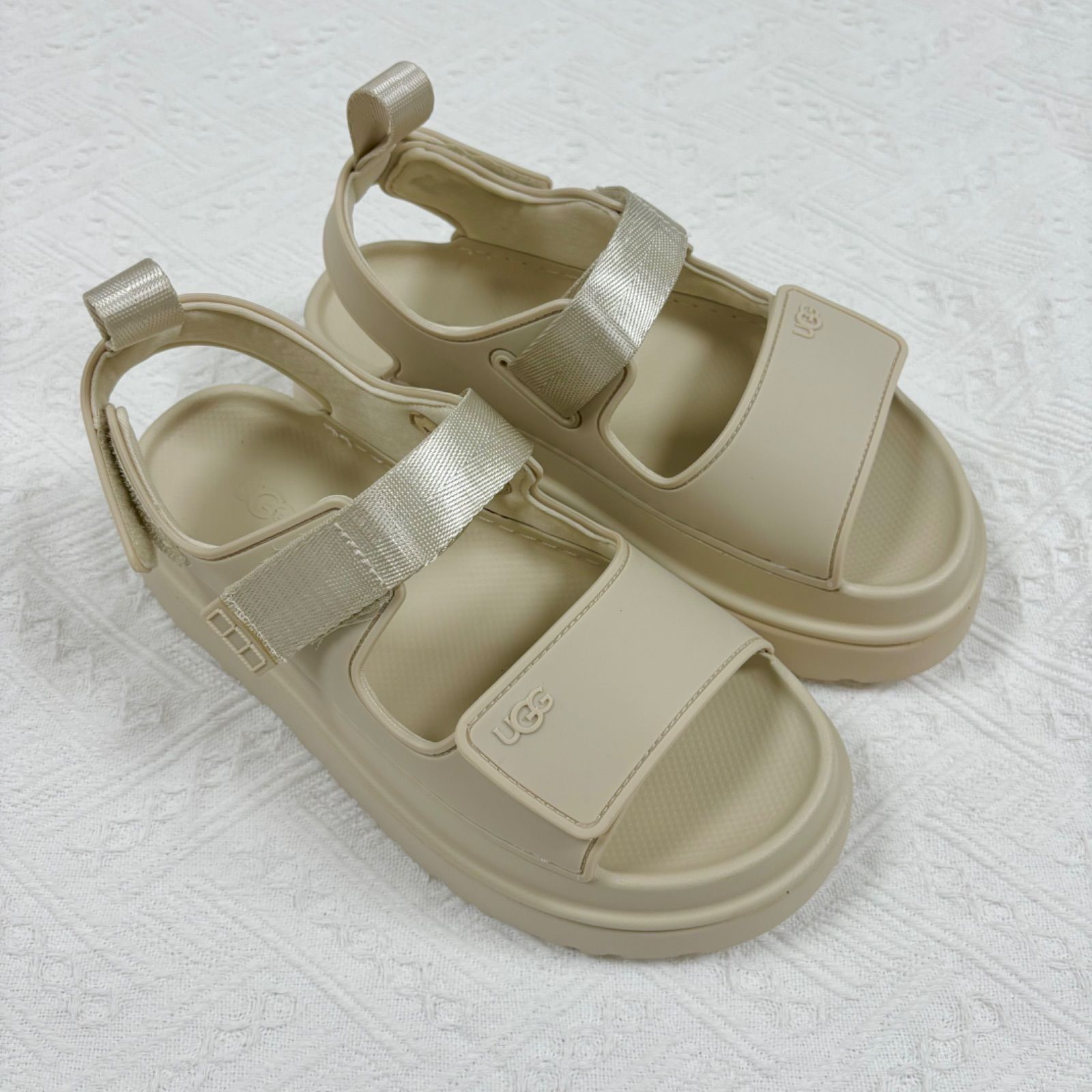 UGG ゴールデングロウ 24cm シーソルト サンダルGoldenglow