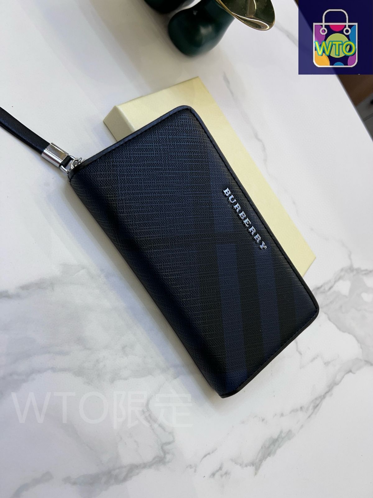 tks BURBERRY メンズ長財布 1日だけ使用 美品 今日特価】Burberry メンズウォレット, 高級レザー使用, 実用的