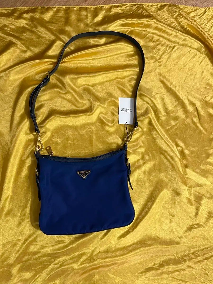 PRADA プラダ サフィアーノ テスート クロスバッグ