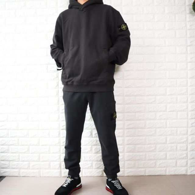 種類7:上（パーカー）XL/下（パンツ）L ストーンアイランド スウェット