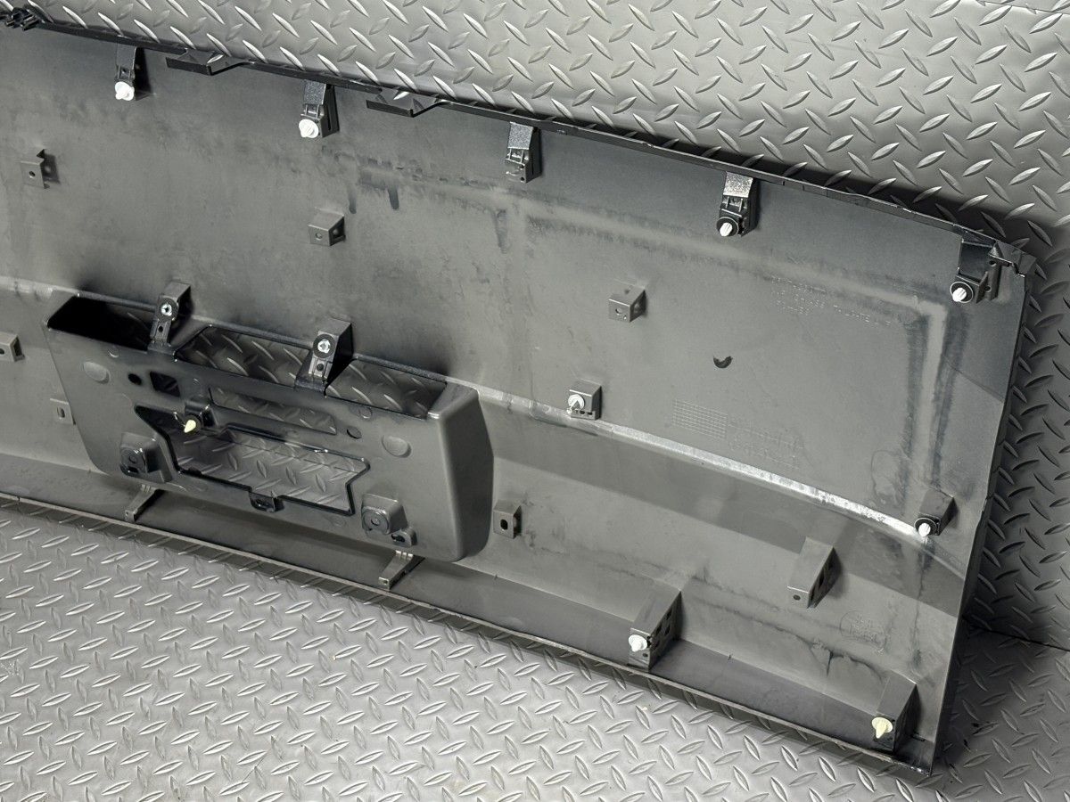 新車外し CV1W デリカ D 5 現行 純正リアゲートパネル ガンメタ U28 グラファイトグレーメタリック 品番5817A300ZZ デリカD5 25080059 BRIGHTFACE_UK